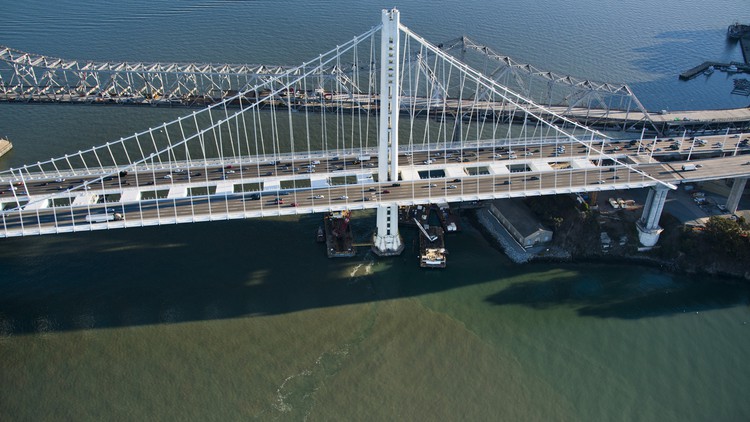 Bridge engineering. Сан-Франциско-Окленд Бэй бридж. Мост между Сан-Франциско и Оклендом. Мост из Сан-Франциско в Окленд. Восточный пролёт развязки Сан-Франциско – Окленд Бэй бридж.